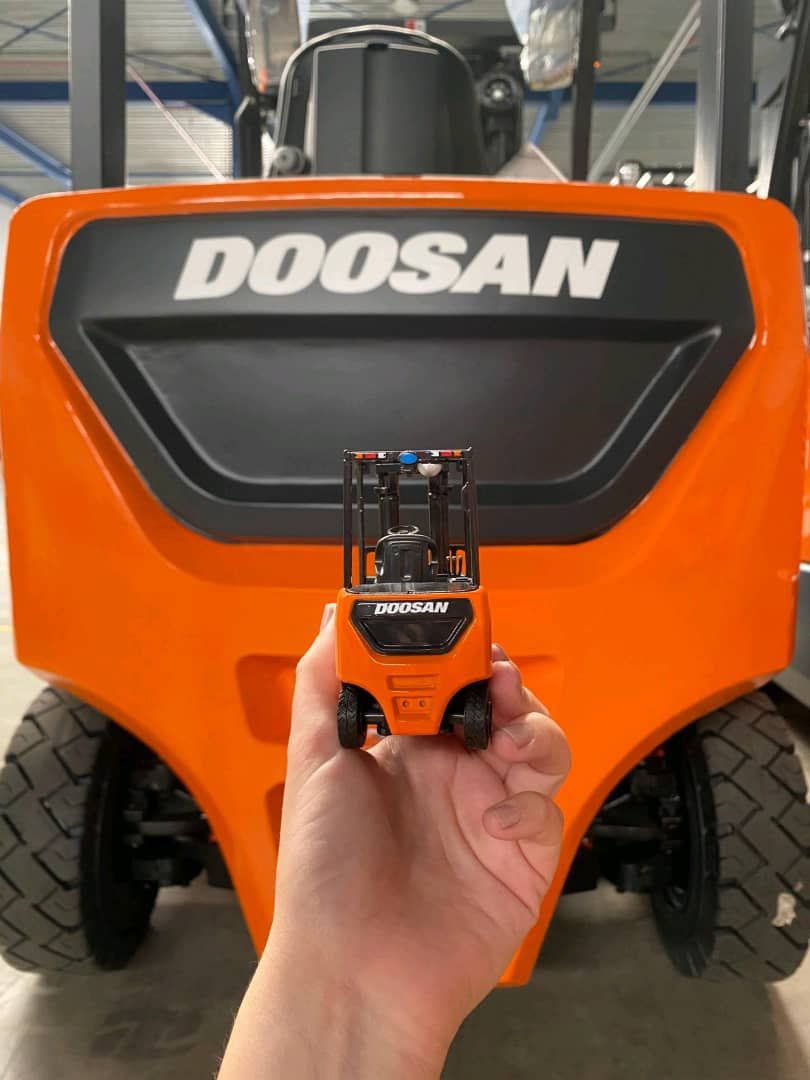 وكيل دوسان الحصري للروافع الشوكيه جديد