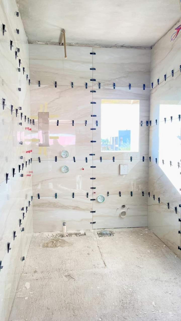 معلم بلاط ورخام وبورسلين