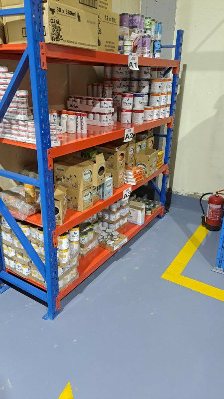 رفوف نضيفه مستعمله وجديده فك وتركيب جميع انواع التخزين. مستودعات