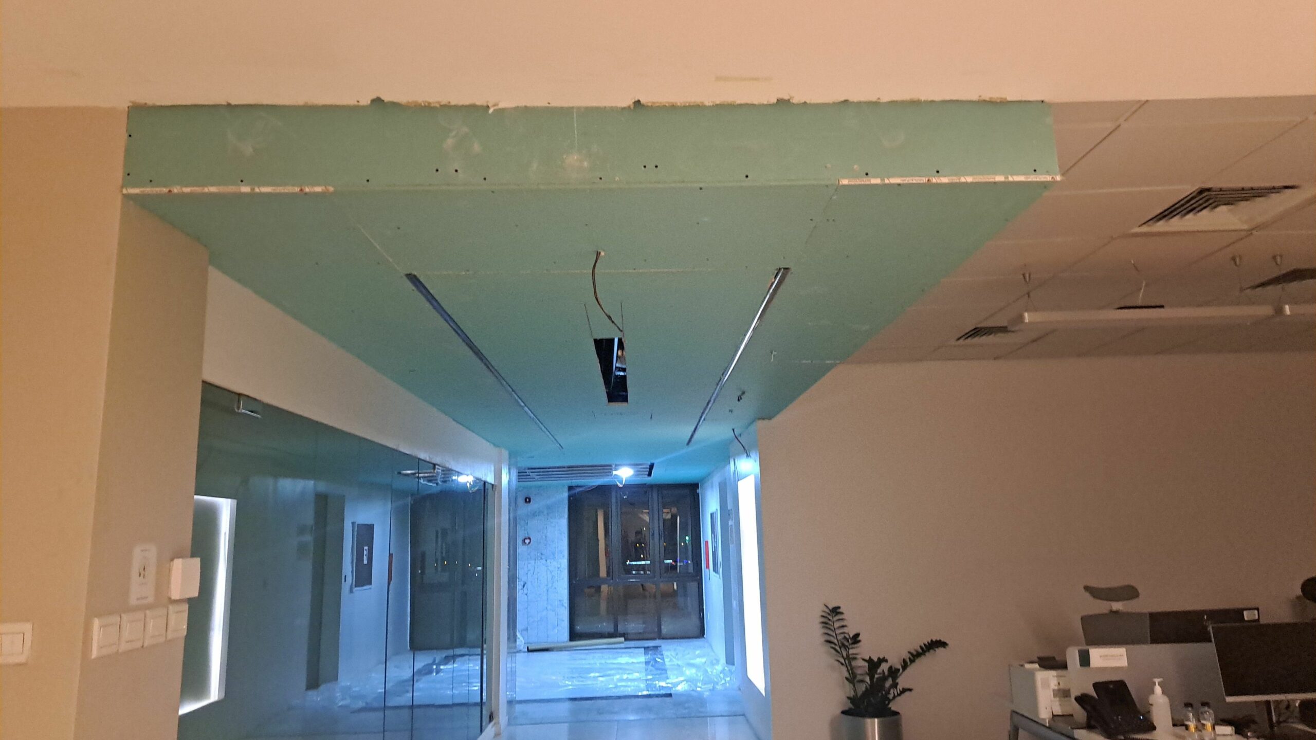 معلم الجبسم بورد و جبس عادي