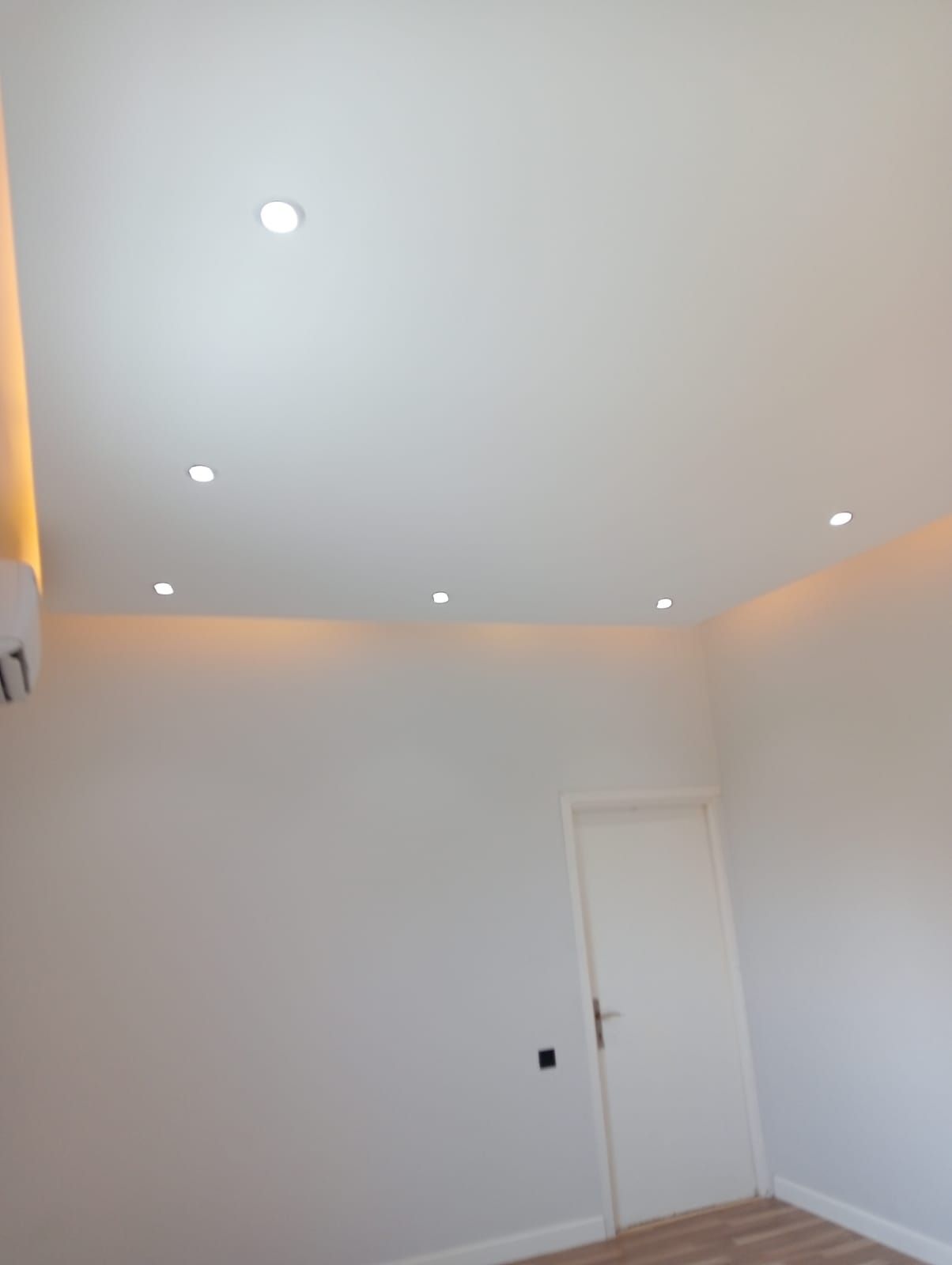 الرياض حي العقيق غرفة