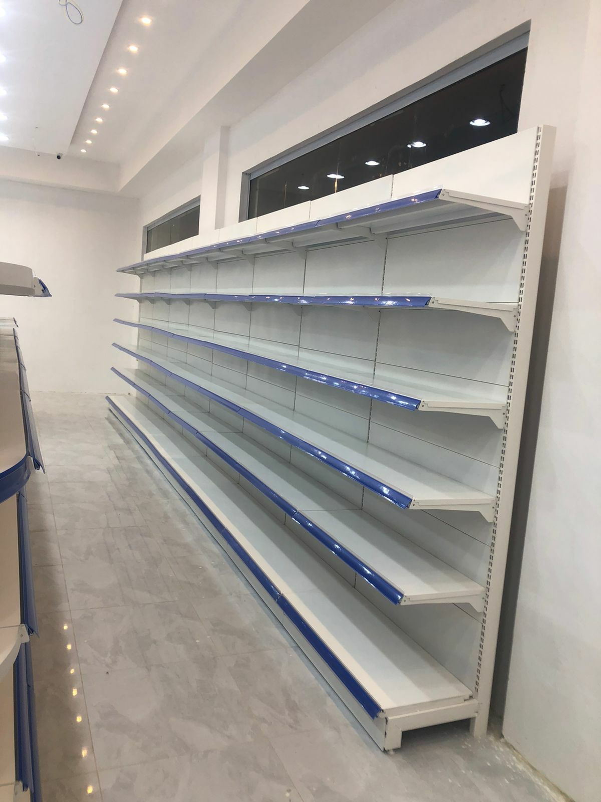 بيع وشرا الرفوف فك وتركيب جميع انواع المستودعات 0536065527