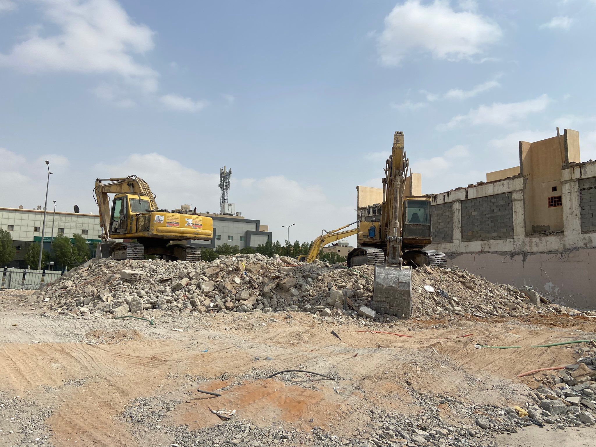 مقاول هدم بالرياض 0503881040