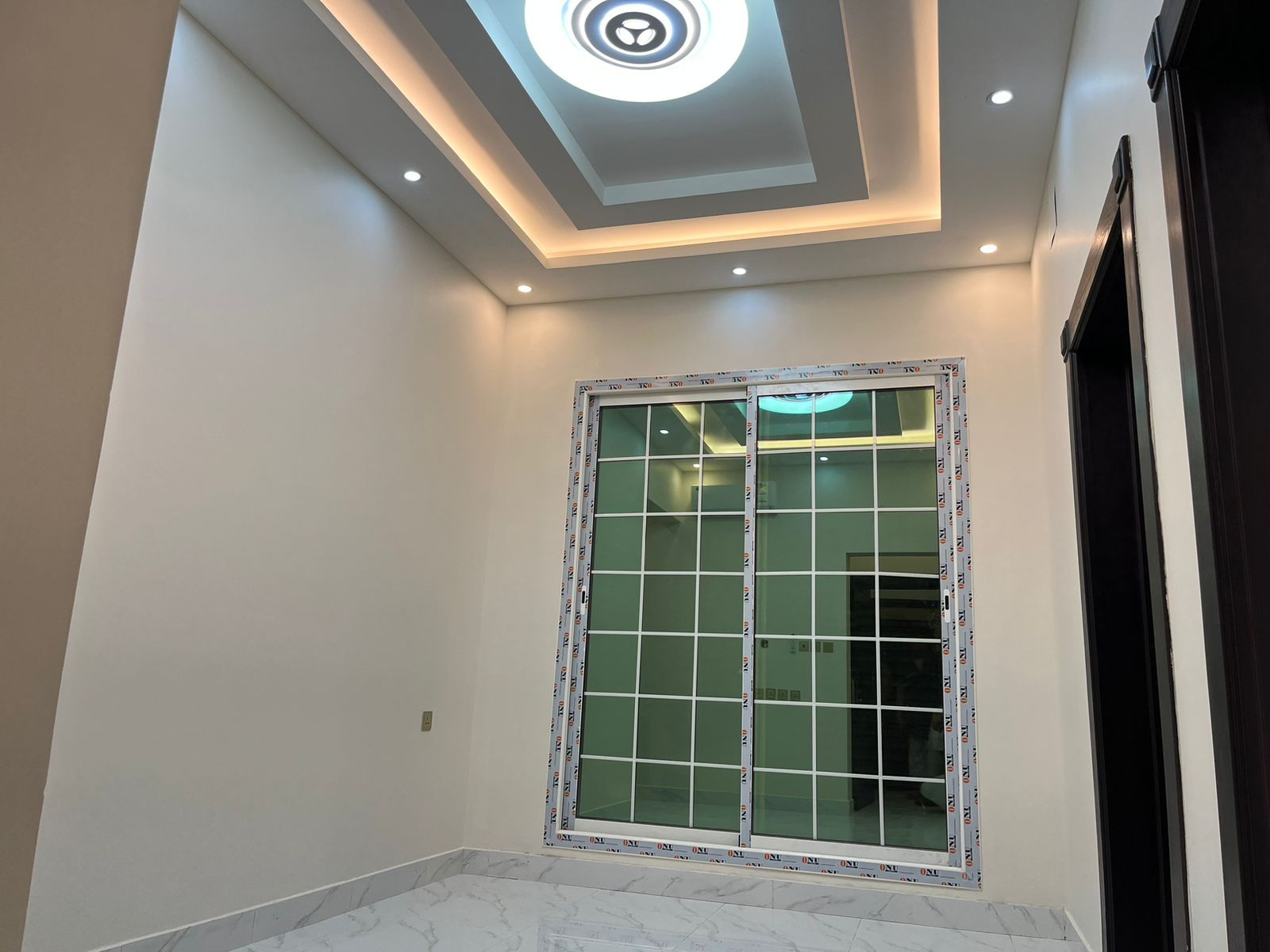 شقق عقارية فاخرة للإيجار