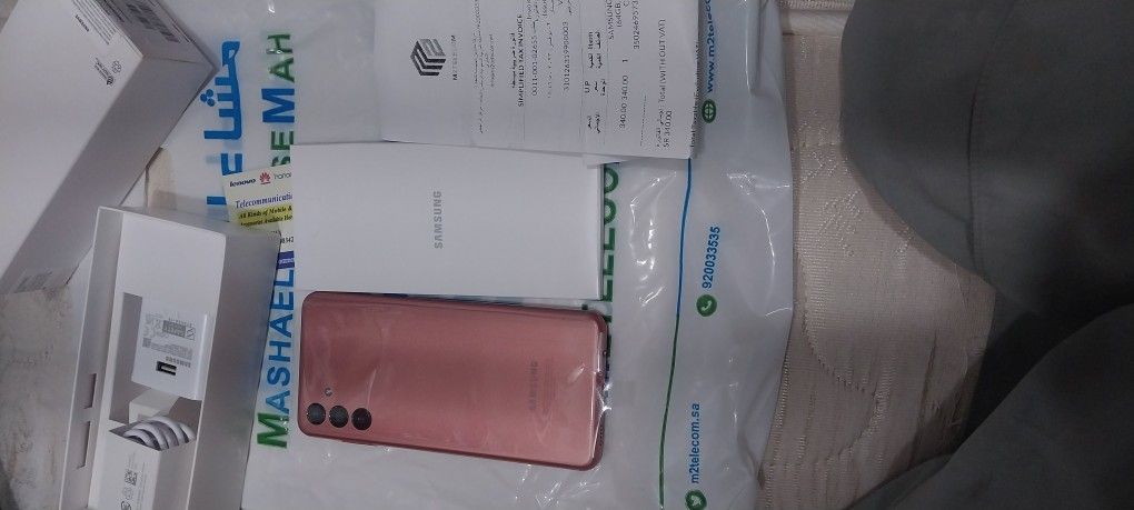 Sumsung a04s new mobile. Not us. Orignol vitname. Sr. 400. 8gb. 64 gb