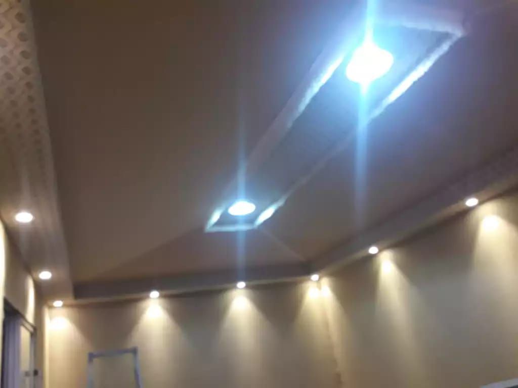 خيام ملكي وعادي و مظلات بيت شعر وقرميد