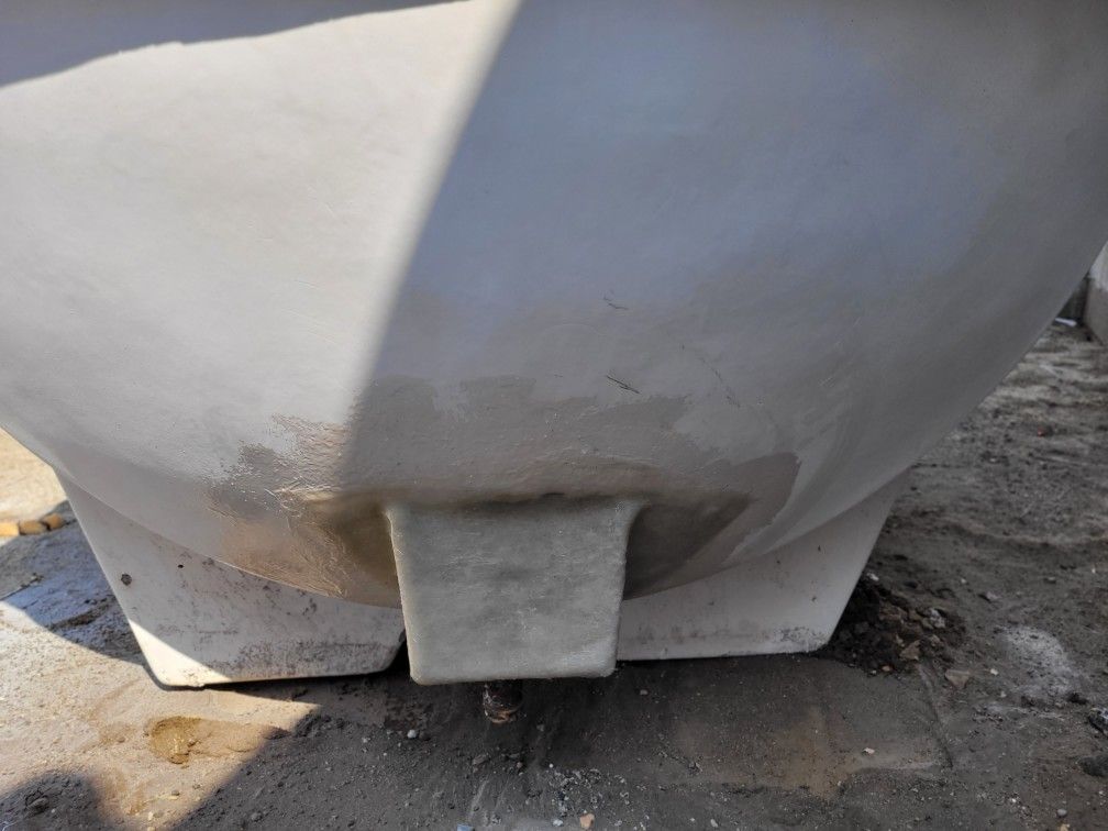 إصلاح ولحام خزانات المياه البلاستيك والفيبر جلاس