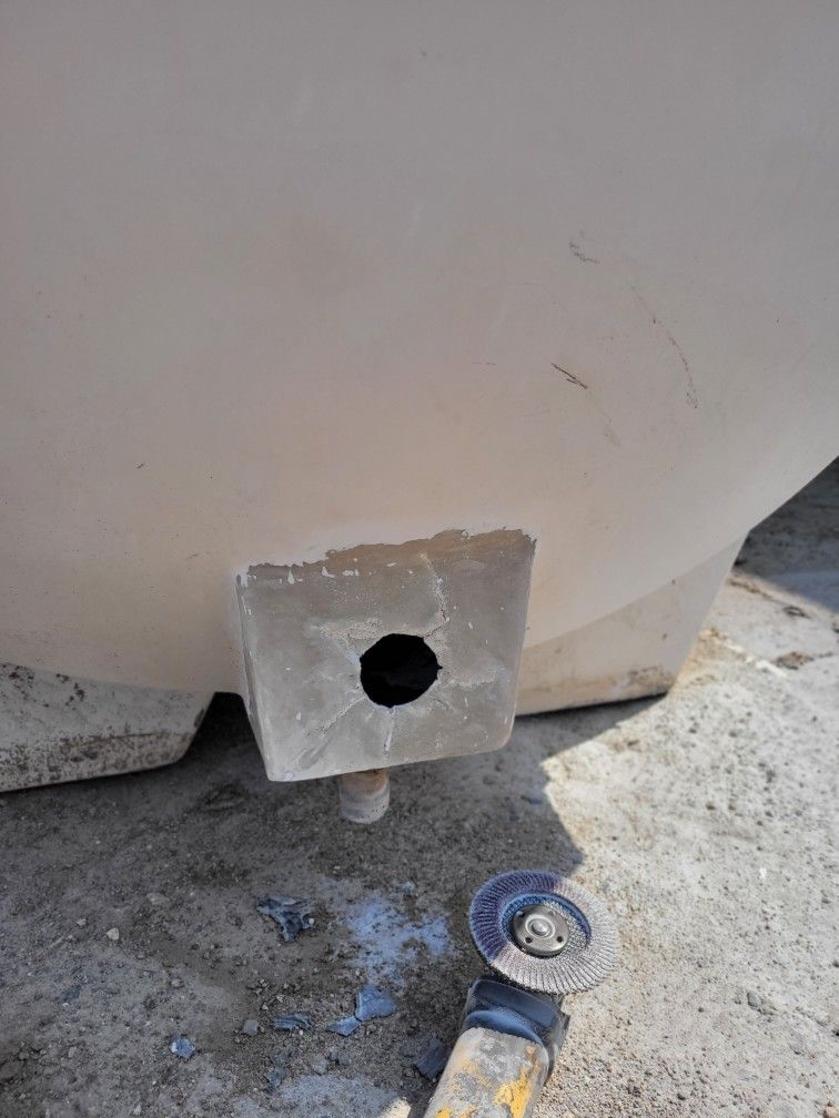 إصلاح ولحام خزانات المياه البلاستيك والفيبر جلاس