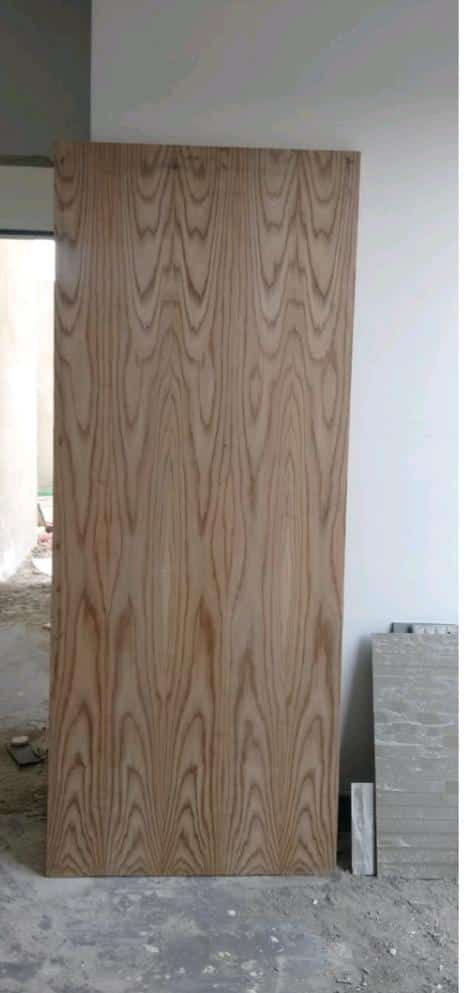 تصنيع وتركيب جميع انواع الأبواب الخشبية وجميع الديكورات بأسعار مميزه ومواصفات جديده