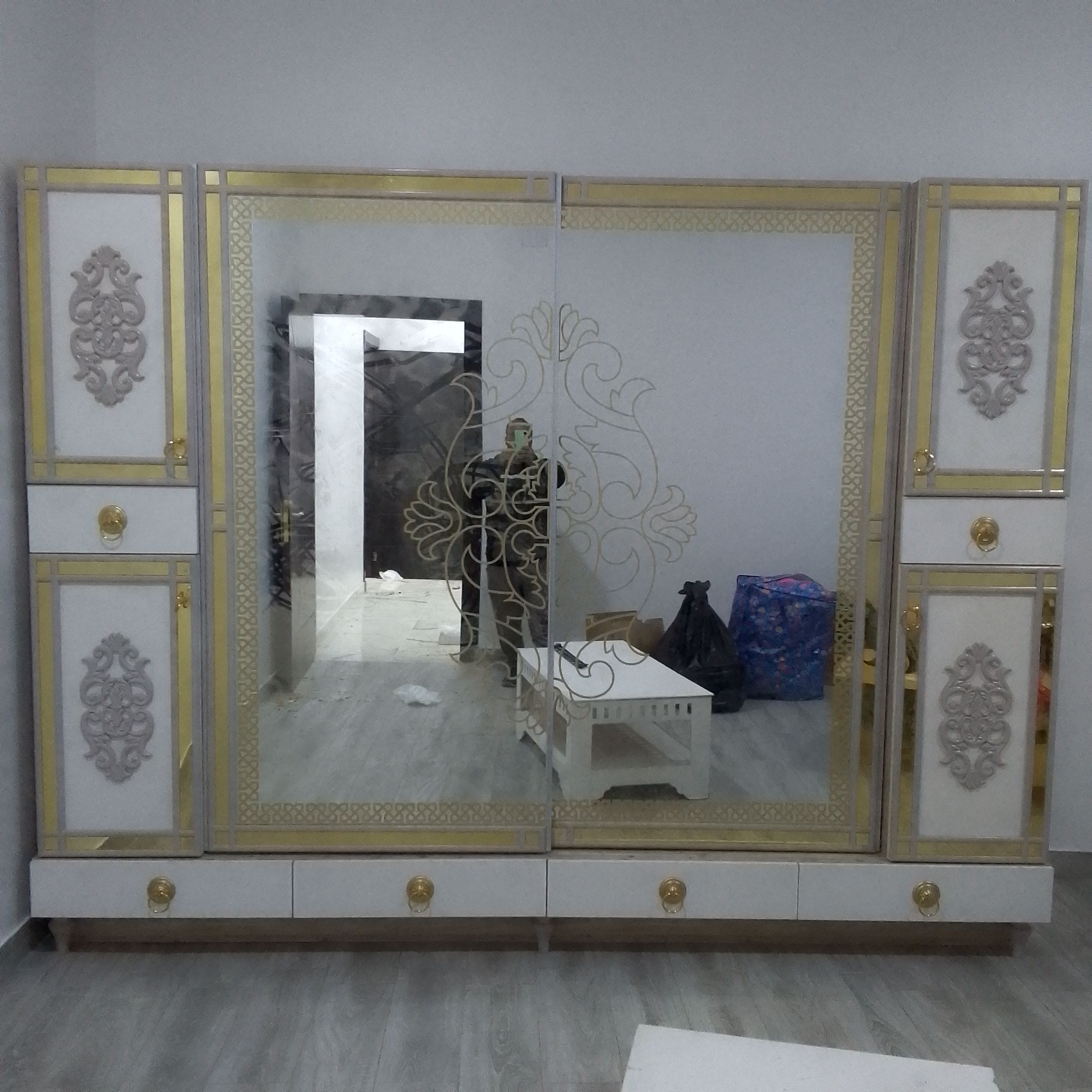 نجار غرف نوم فك وتركيب مكيفات سبليت ومطابخ