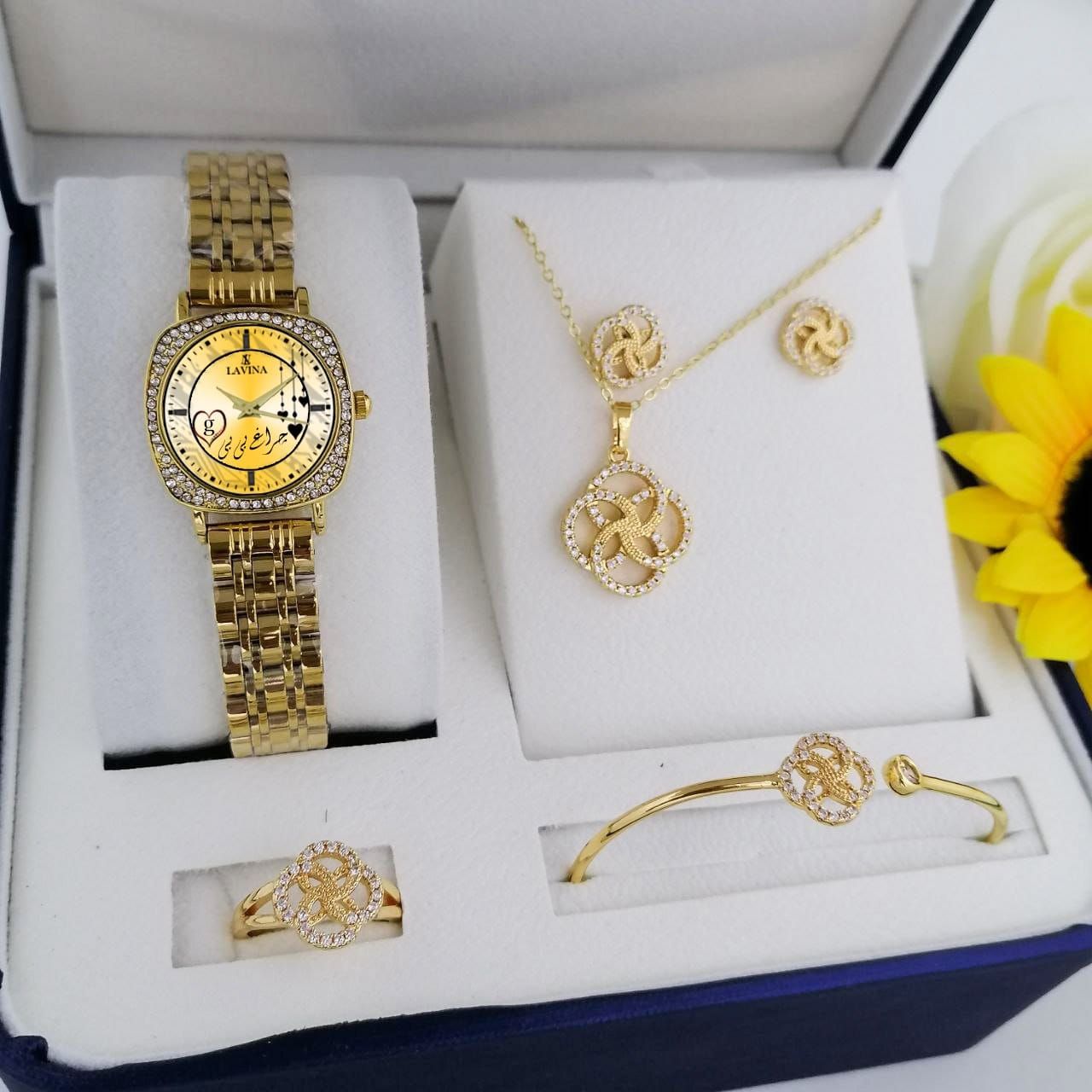 عرض خاص نقدم لكم اقواقوئ التصاميم الجديده للساعات