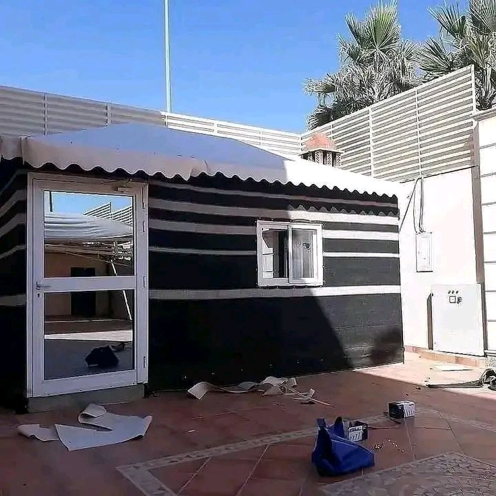 مظلات وسواتر