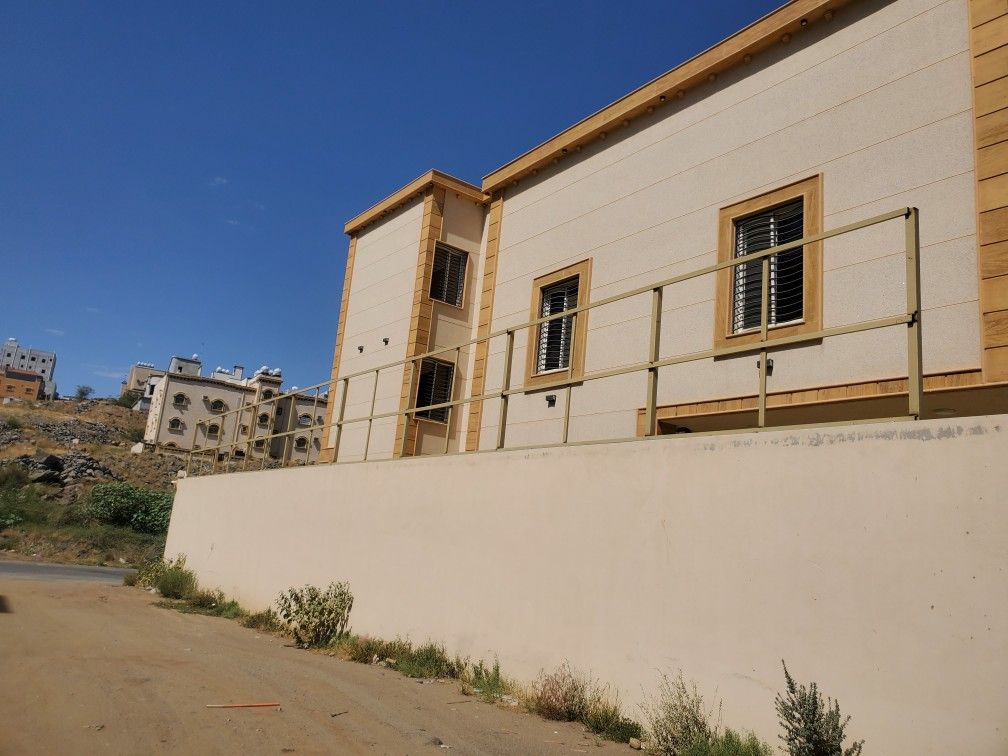 حداد مظلات وسواتر الرياض