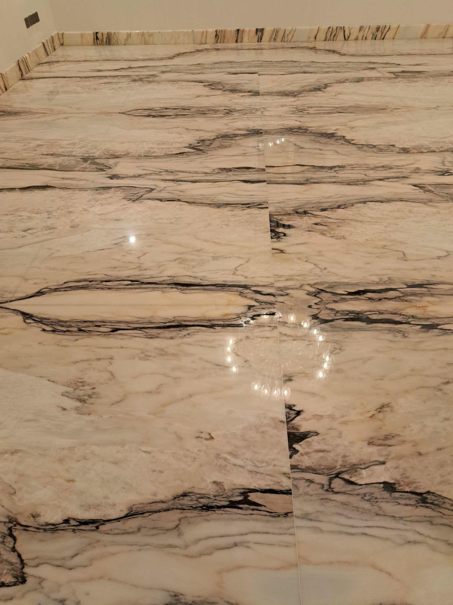 جلي بلاط تلميع رخام