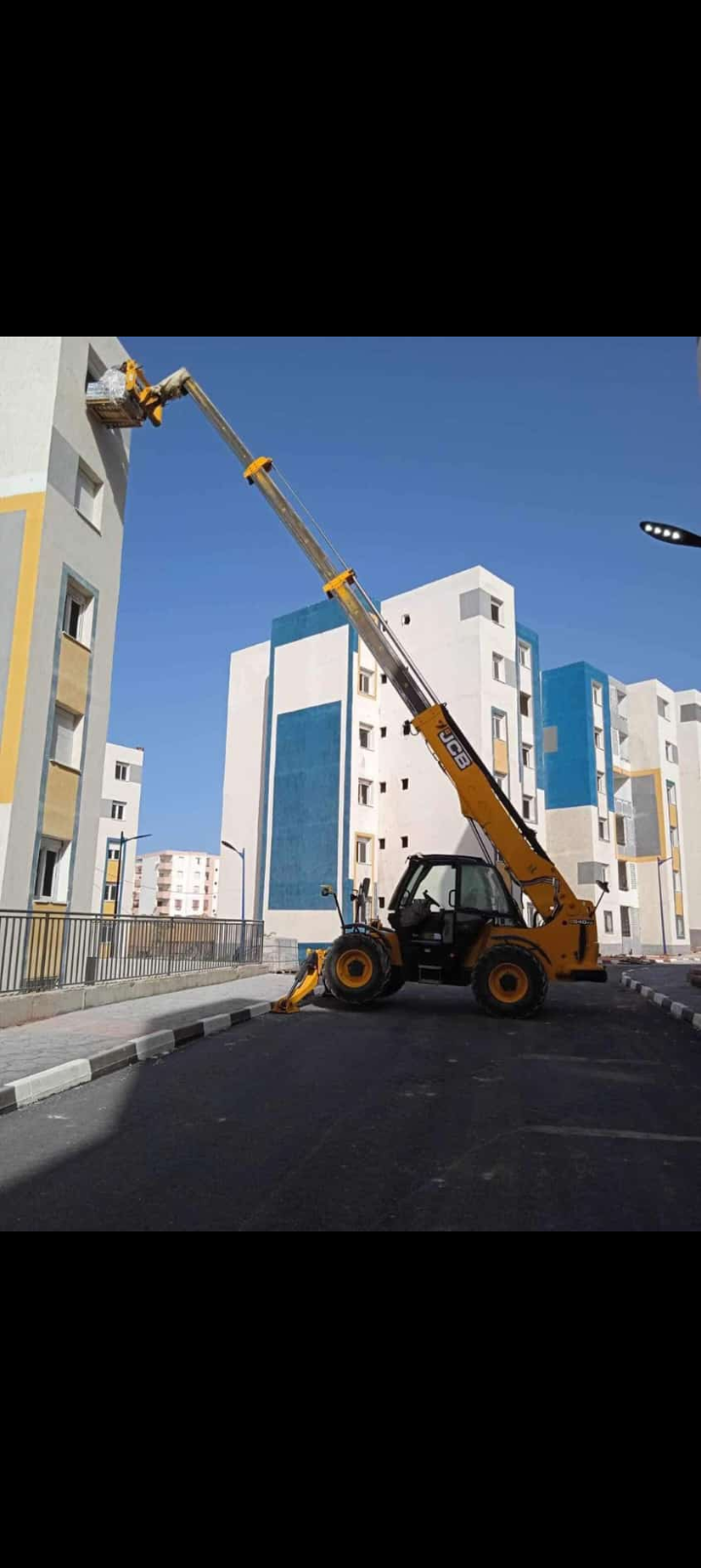 فوركلفت للإيجار بجميع انواعها وأحجامها