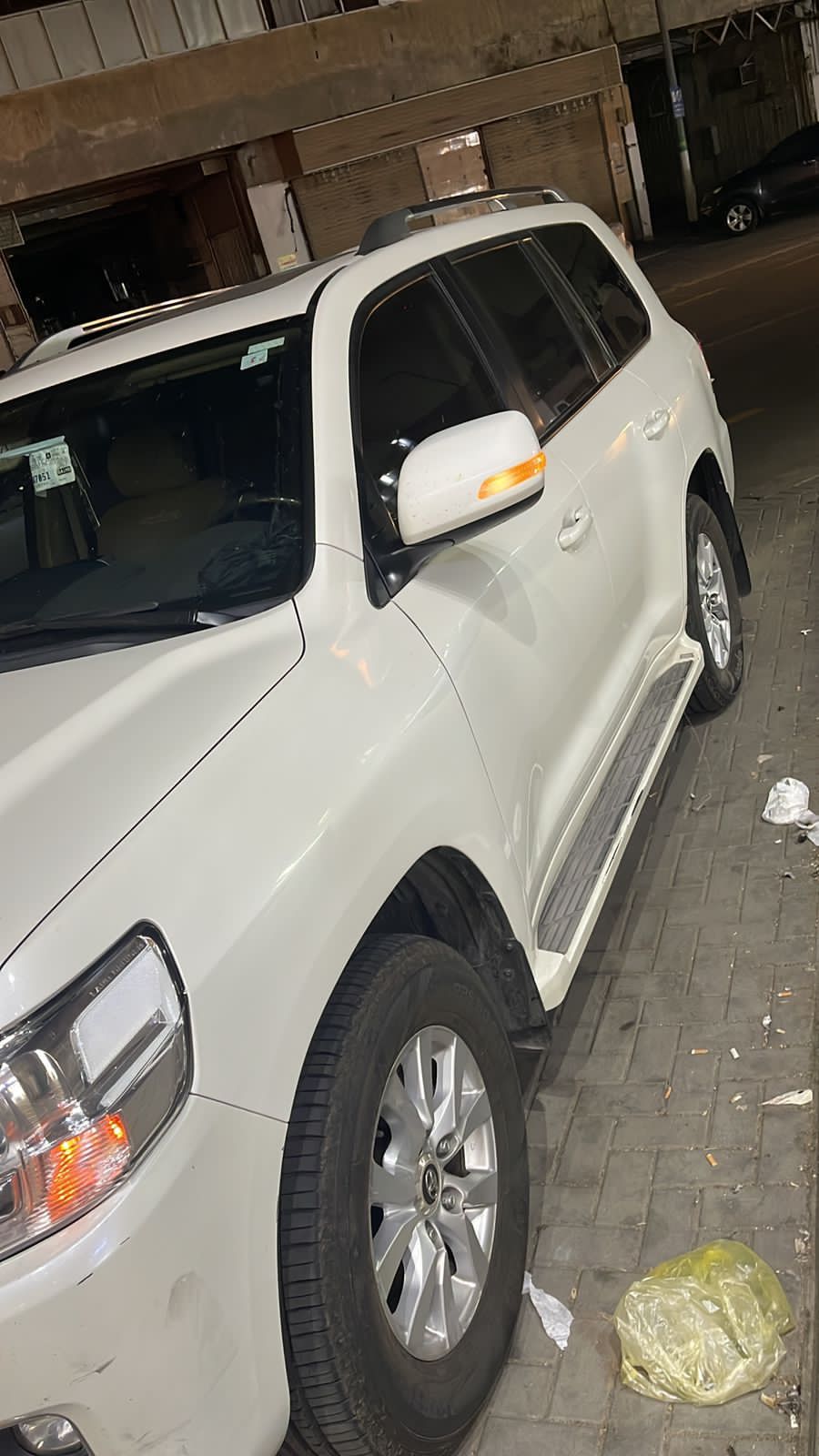 جيب لاند كروزر ٢٠١٩لتوصل المشاوير من المدينة المنو