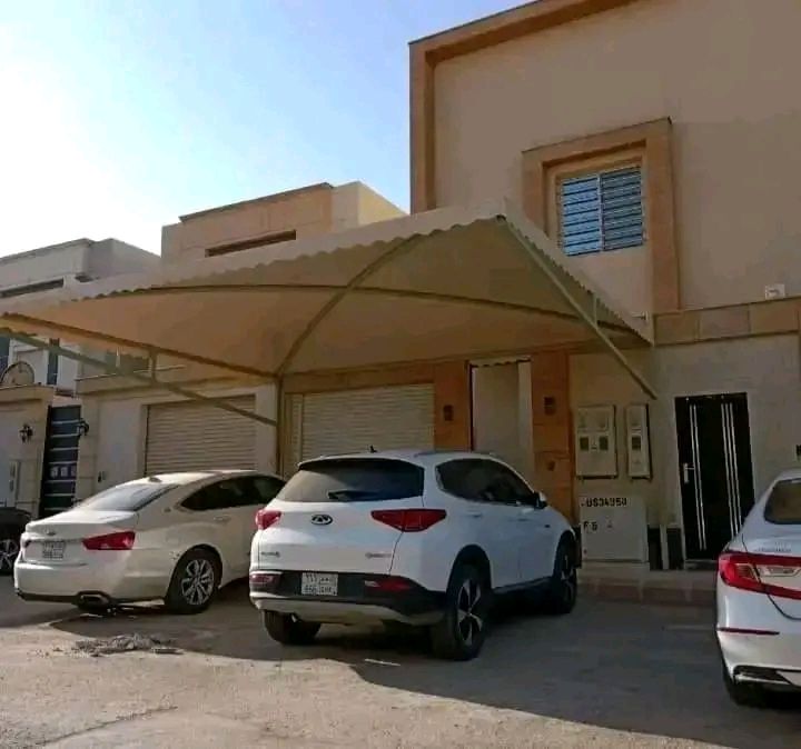 مظلات وسواتر