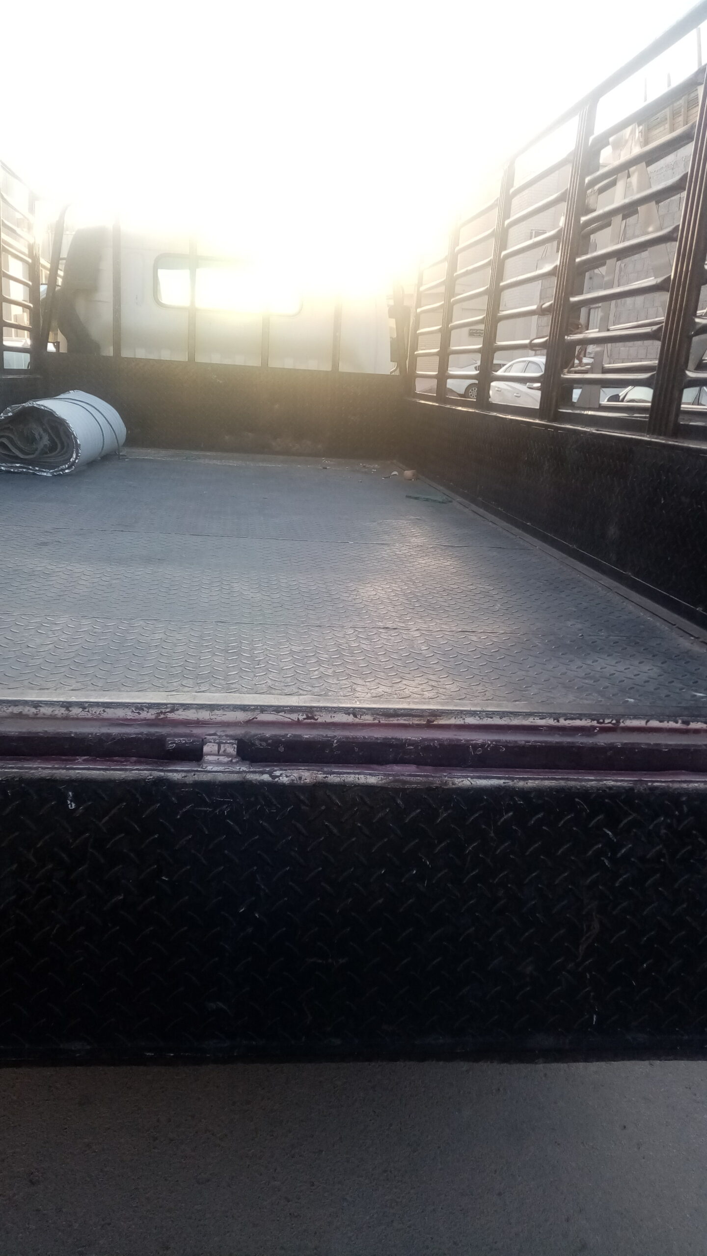 نقل عفش حي الرمال والتخلص من الاثاث القديم