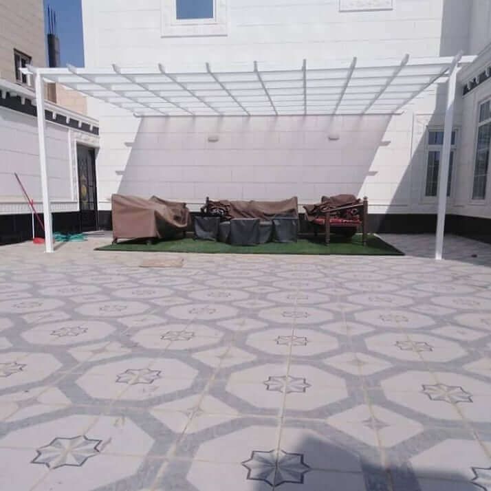 مظلات سواتر الرياض وجميع اعمال الحداده