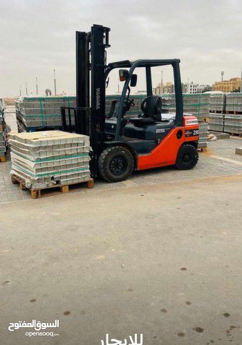 رافعات شوكية كرينات سيزرات للايجار