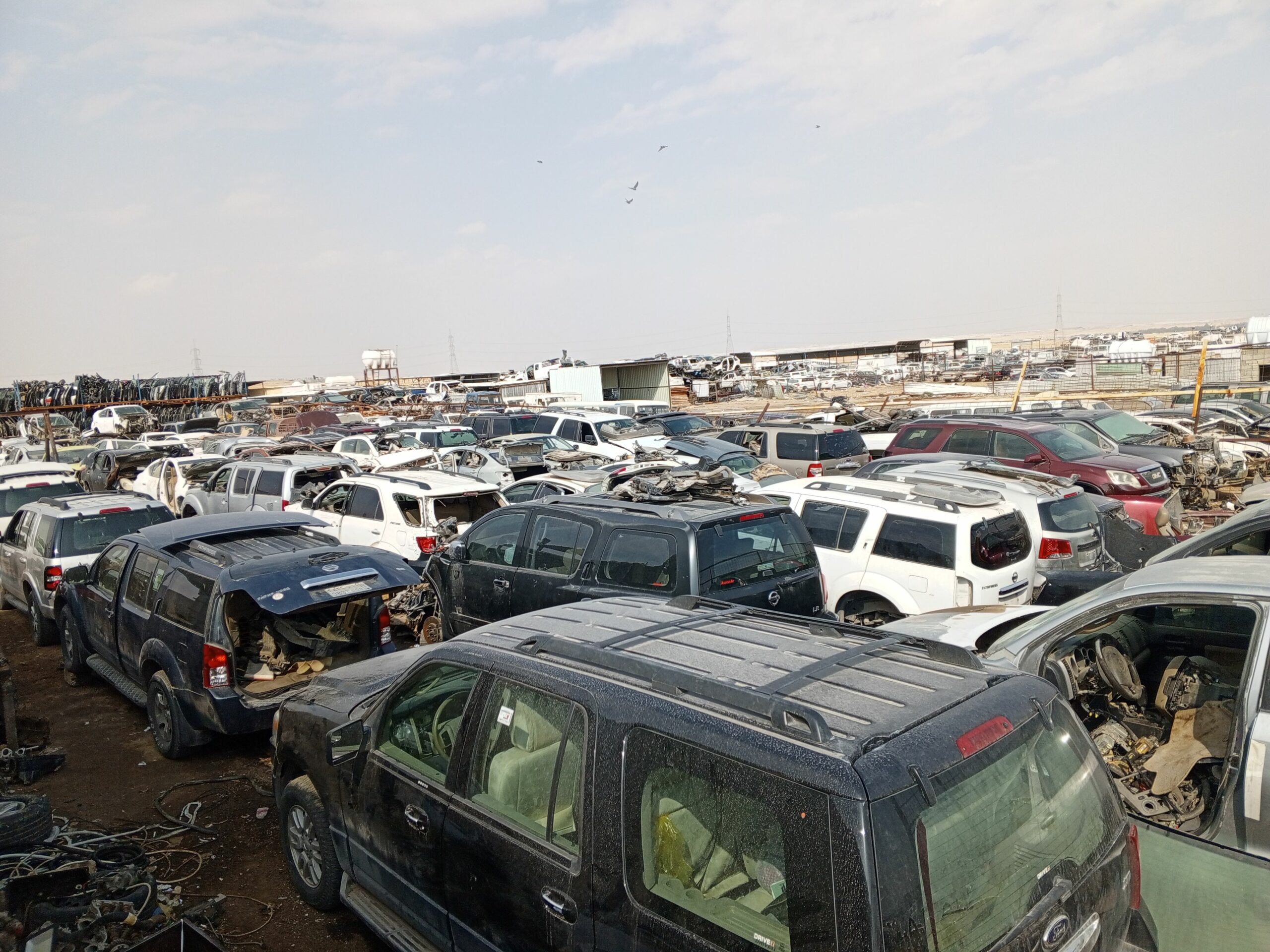 تشليح الحائر لبيع قطع غيار السيارات الارمادا بانوع