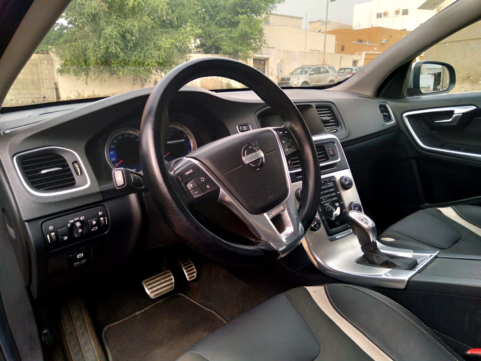 فولفو 2013 فل كامل