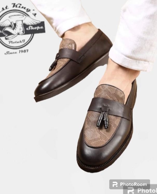 جزمة رجالي جلد طبيعي بقري وتمساح حسب الطلب للجملة