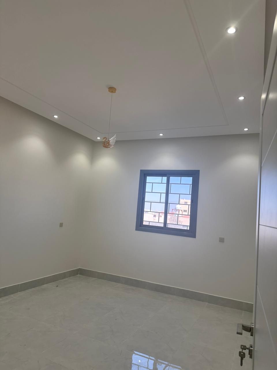 *شقه فاخره للايجار بريده حي* العليا