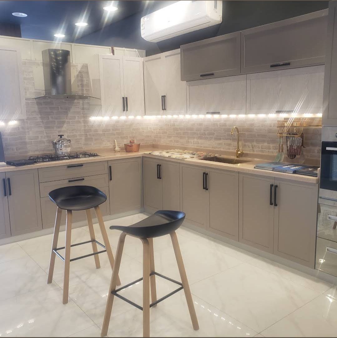 فني مطابخ الالمنيوم