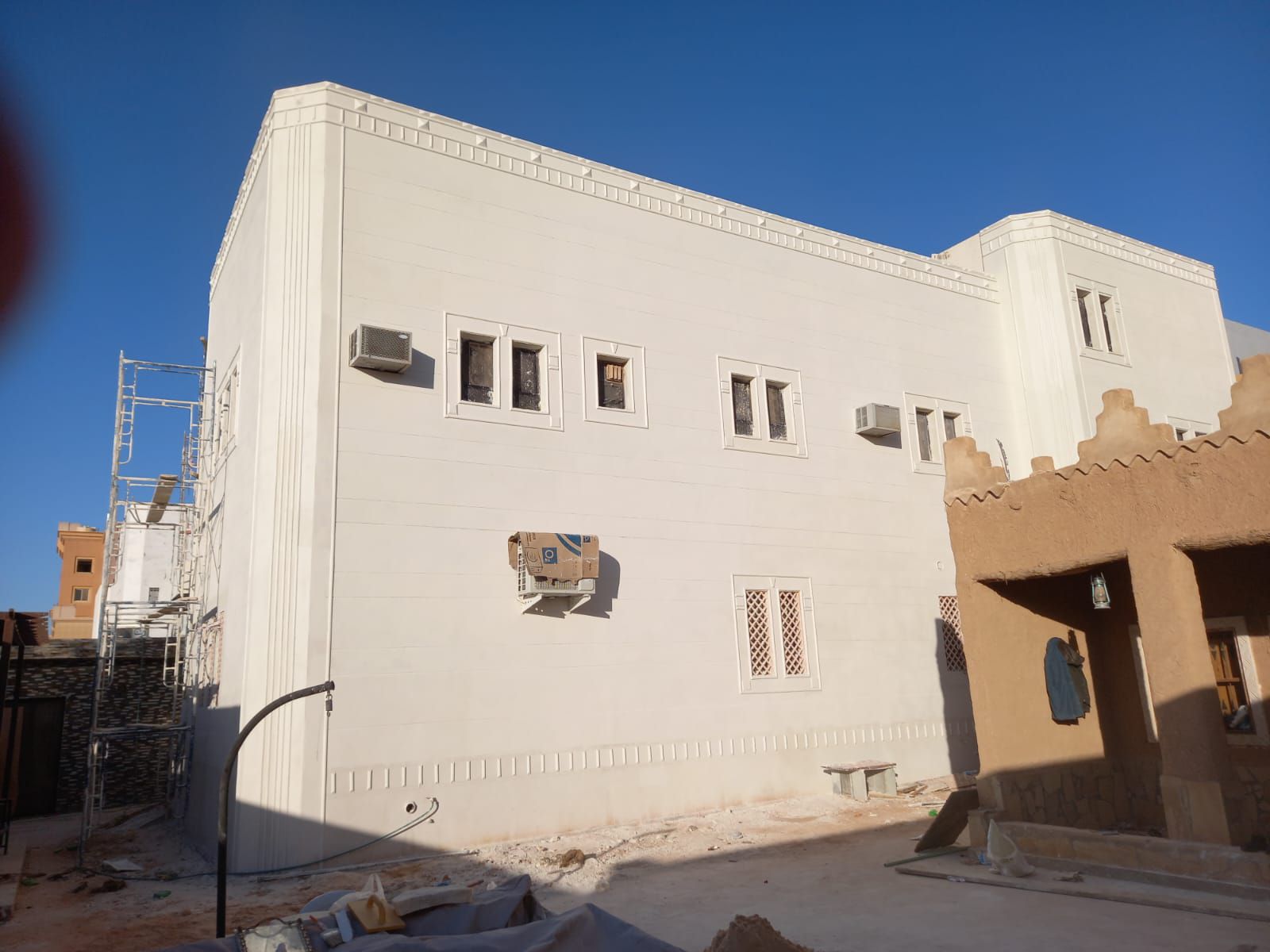 لياسة ملونة وديكورات خارجية بديل الحجر