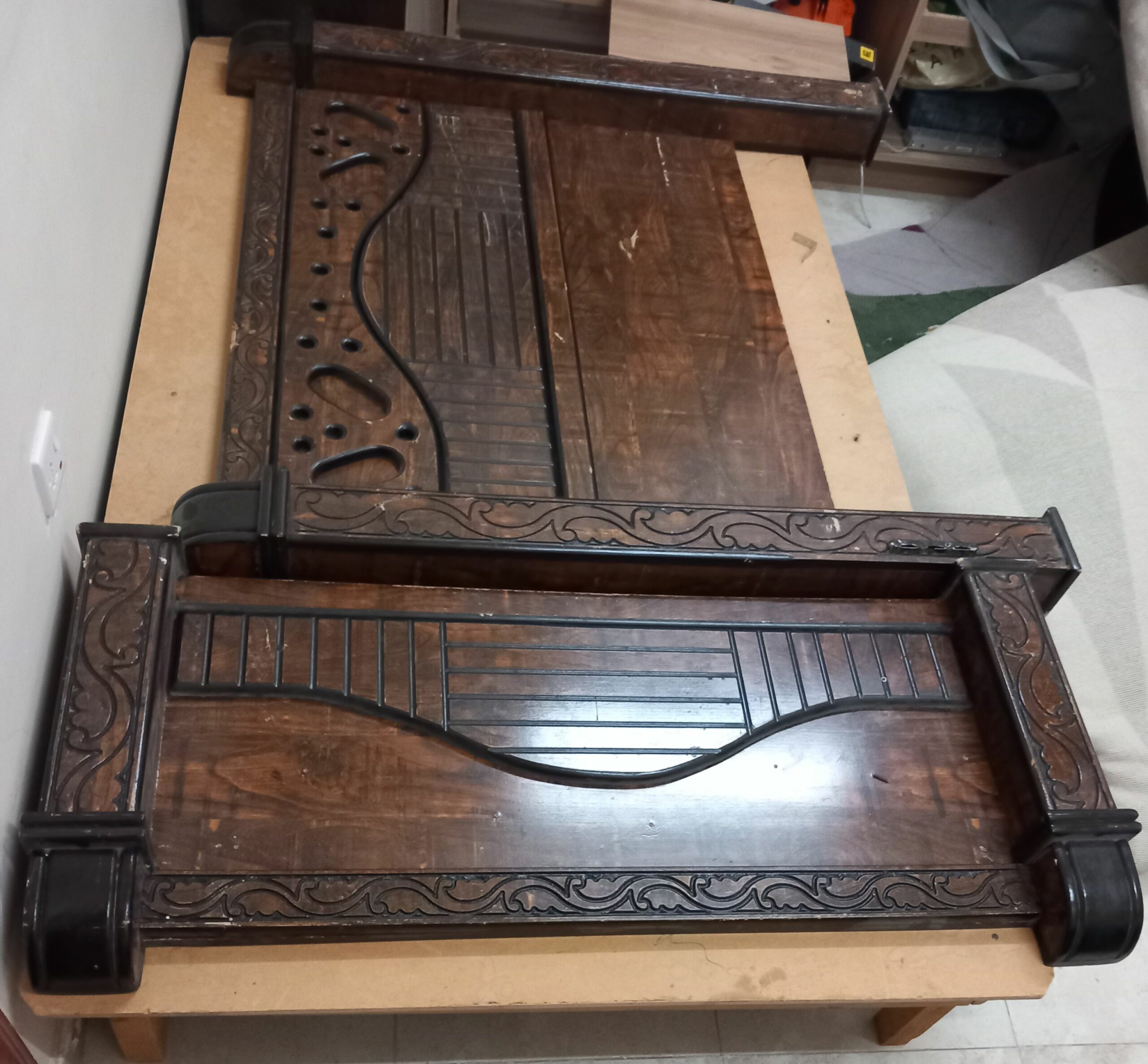 غرفة نوم نفر ونص وطني ٤٠٠ ريال مه مرتبة ولباد