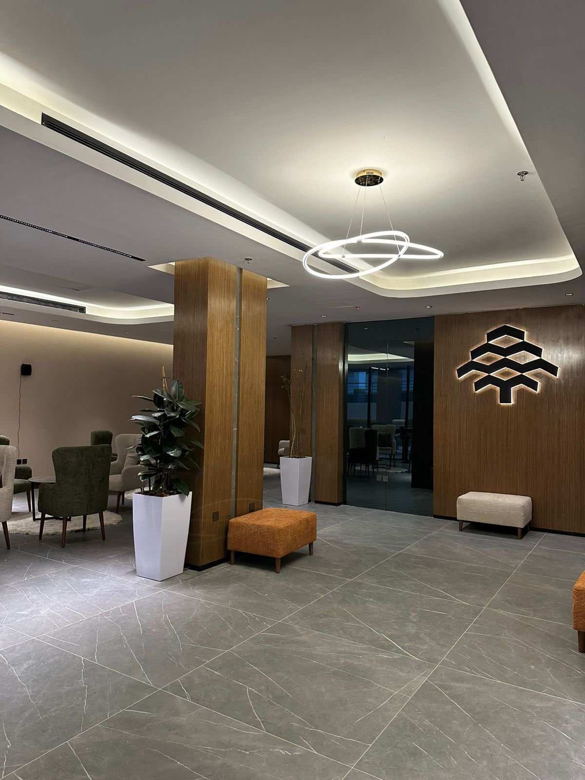 شقه فاخره وجديده في قلب حي النرجس161 م