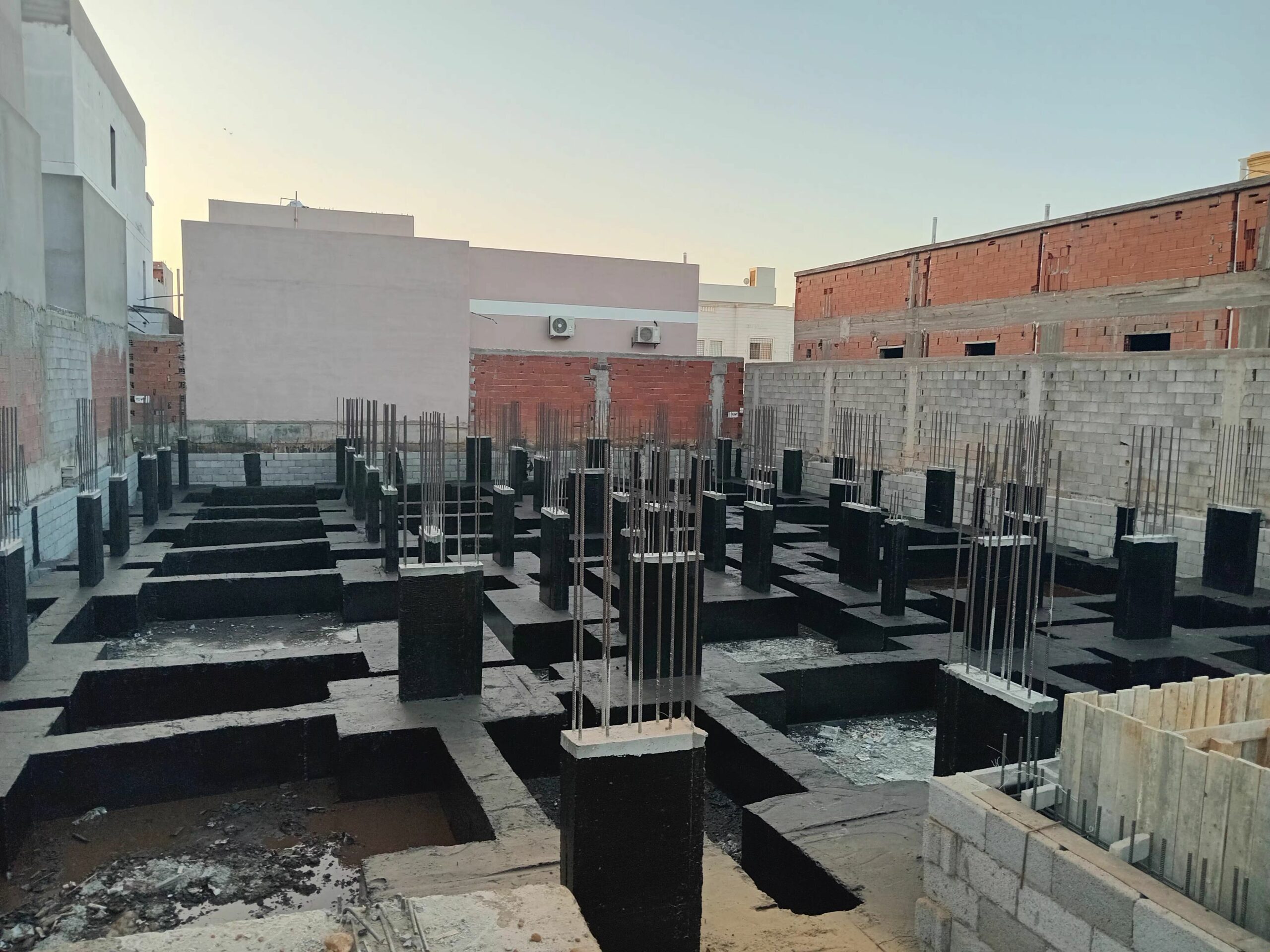 جده مقاول معماري دقه وإنجاز بلعمل اخشاب جديده جميع