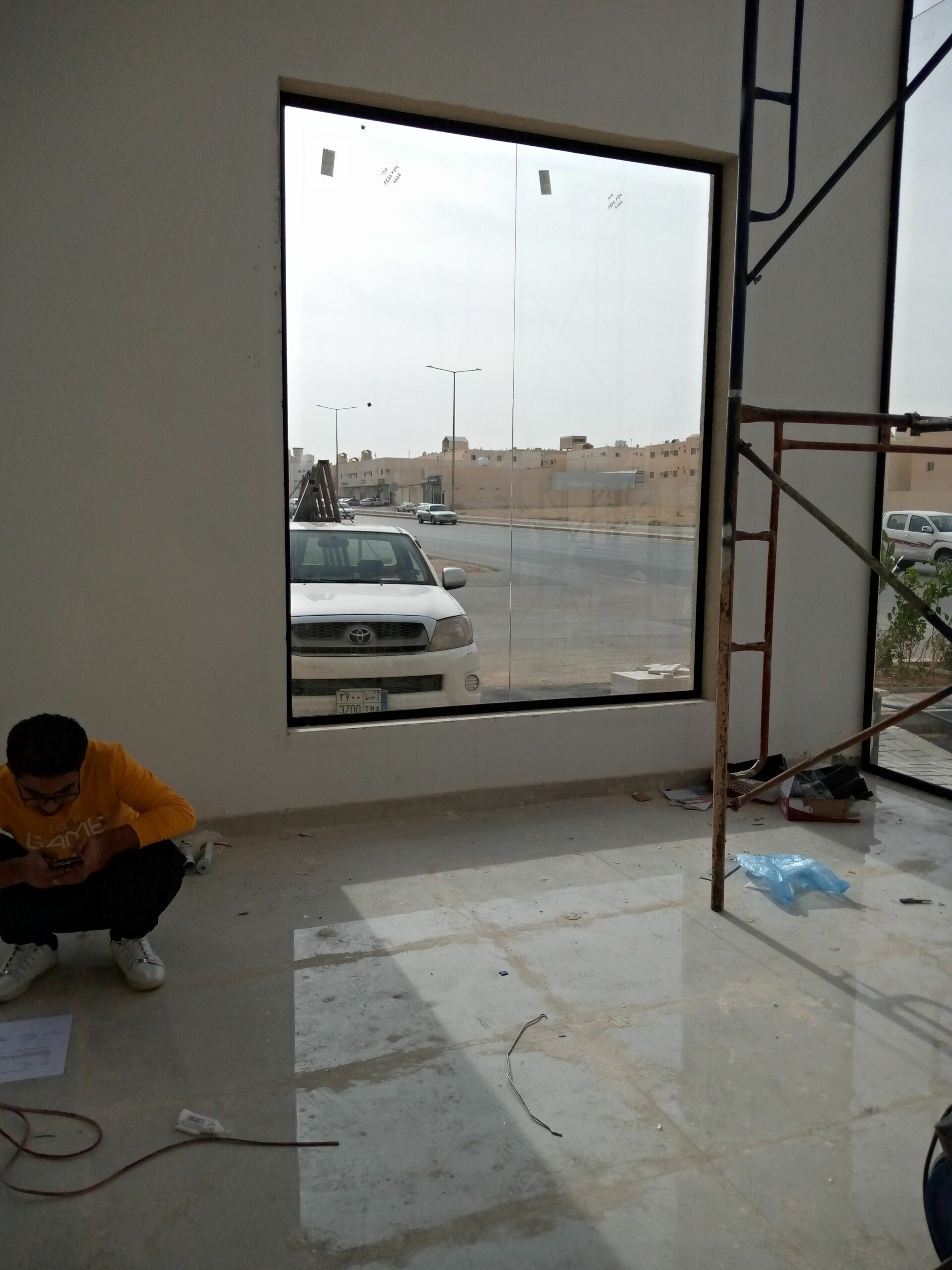 تفصيل وتركيب زجاج بانواعه_ استركشر_شاور_مراياء بان