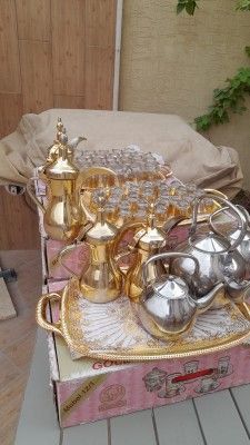 قهوجيين وصبابين رجال ونساء