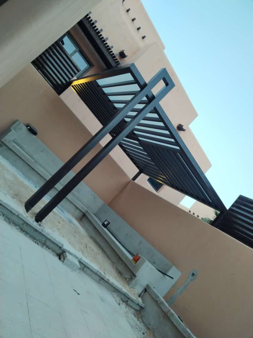 حداد مظلات وسواتر وبرجولات وجميع اعمال الحداده مظل